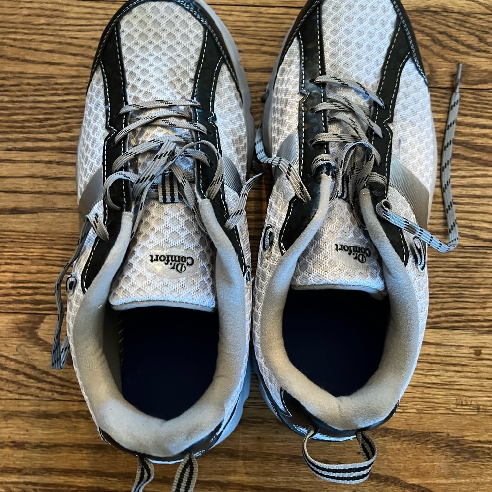 Dr. Comfort athletic shoes 8.5 wide